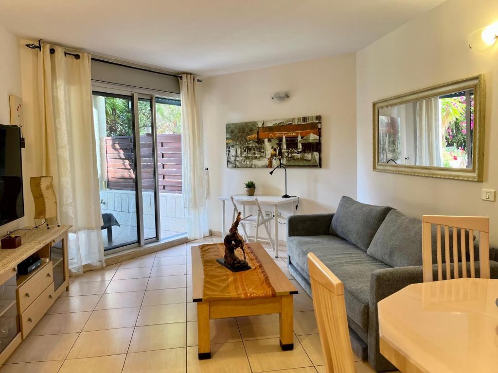 Nomi Suites Marina Herzelia photo 1