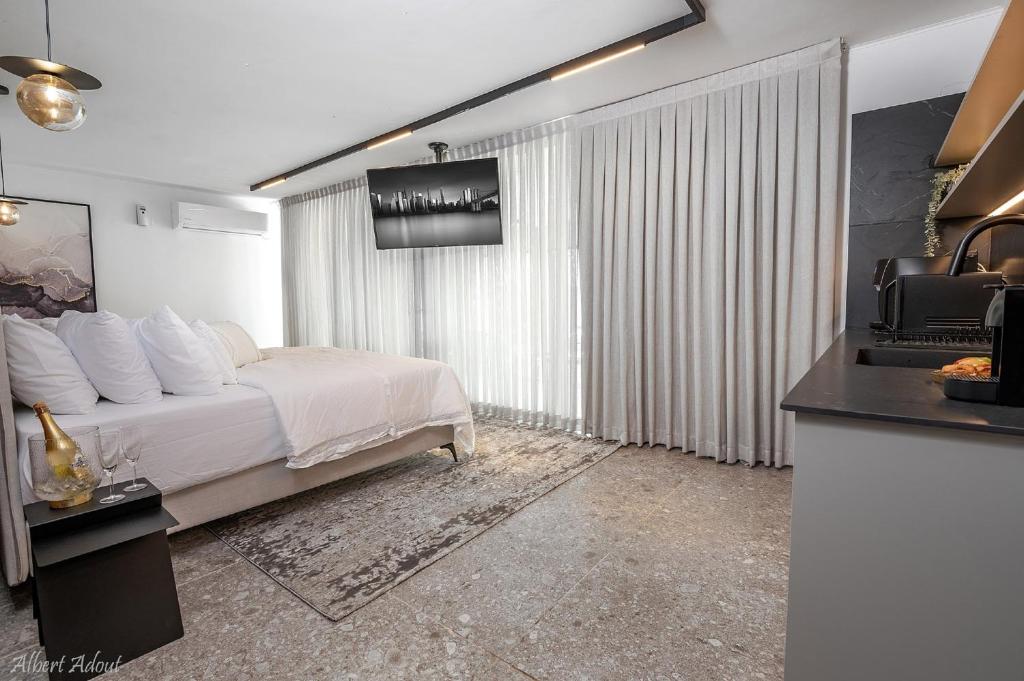 Alice Suites photo 4