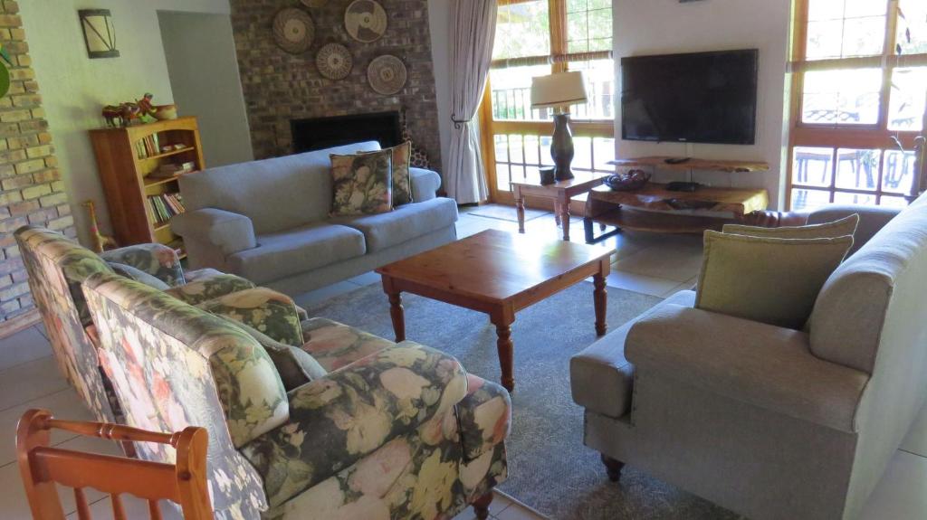 Kruger Park Lodge - AM8 - 3 Bedroom Chalet photo 4