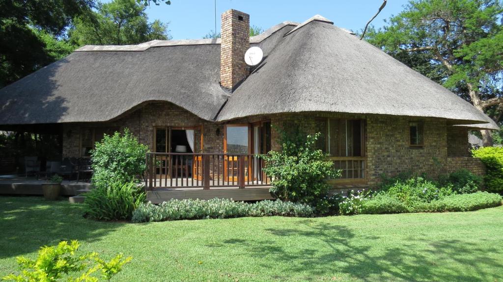 Kruger Park Lodge - AM8 - 3 Bedroom Chalet photo 1