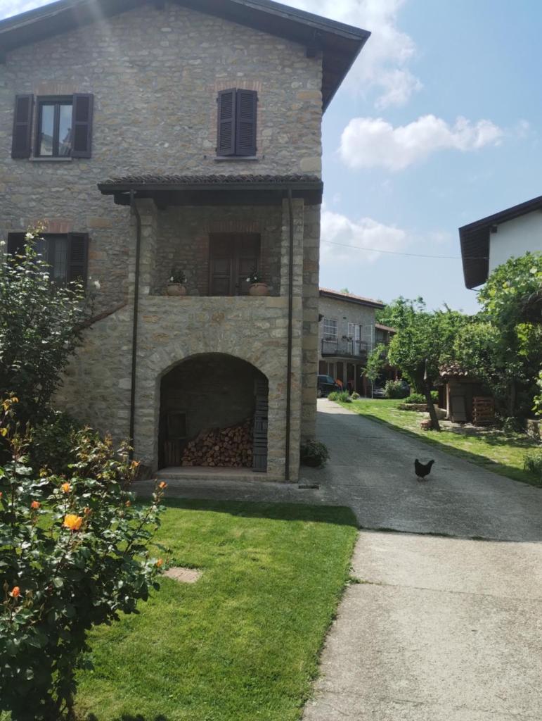 La Pomella photo 3