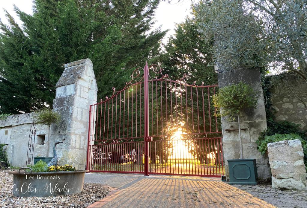 Chambres d'Hôtes Les Bournais - Le Clos Milady photo 3