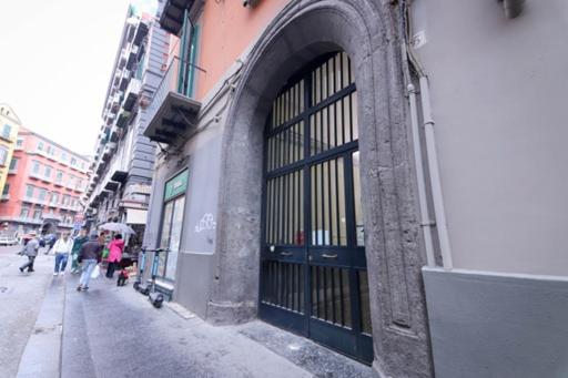 House spaccanapoli, Naples
