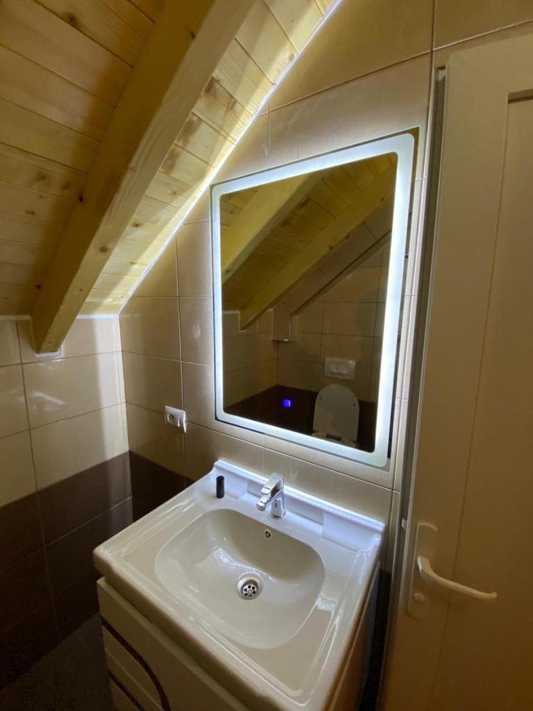 Adenisi guesthouse photo 4