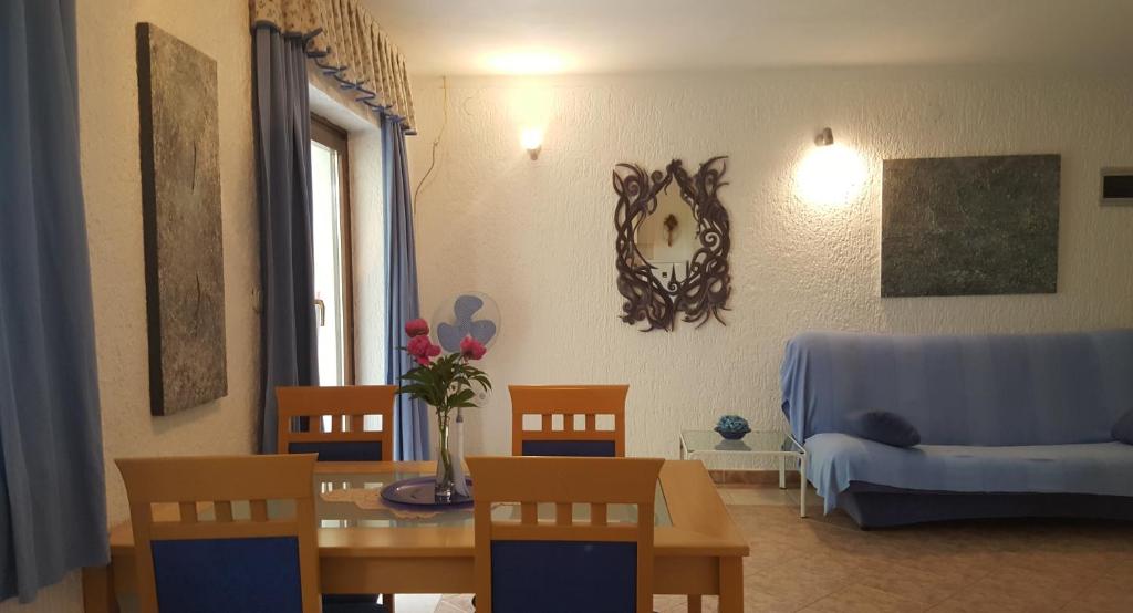 Apartments Coki photo 4