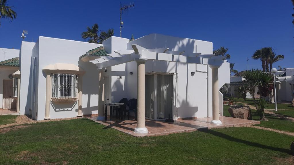 AS050 Inviting 2-Bed House La Casita