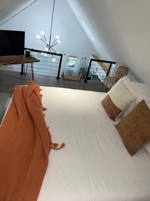 Modern Loft image