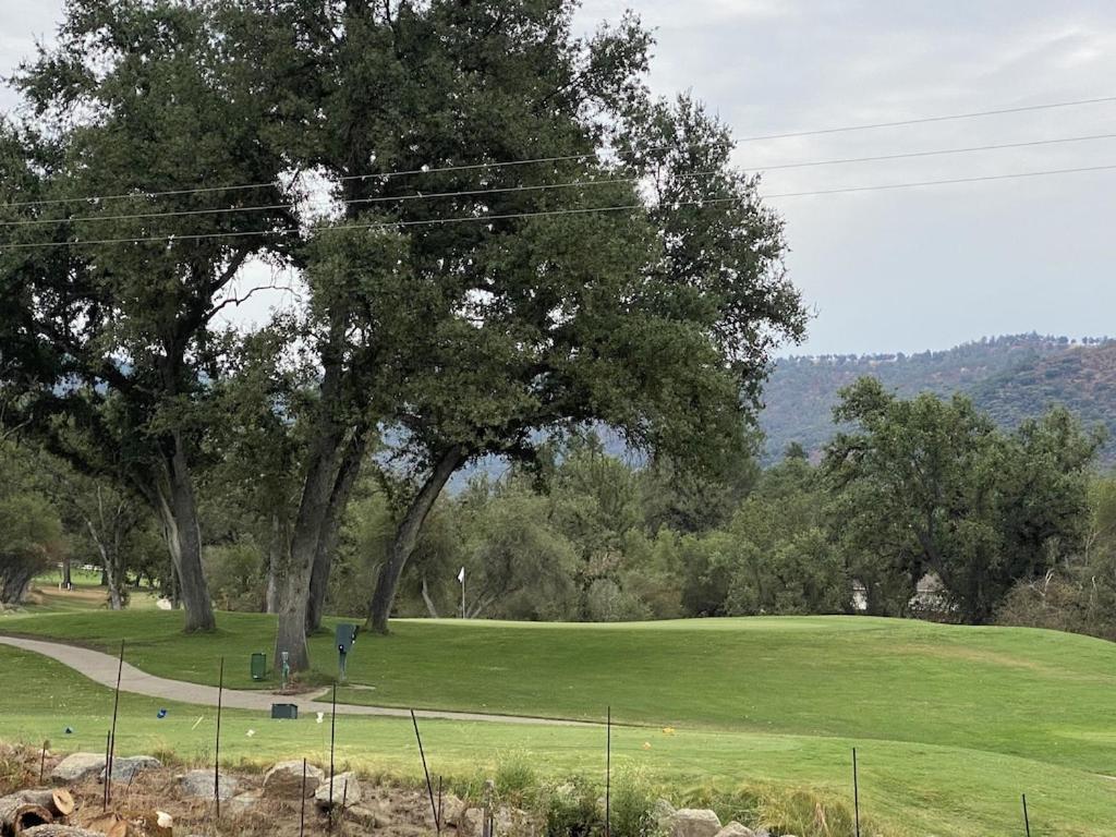 Family Home on a Golf Course near Yosemite! photo 3