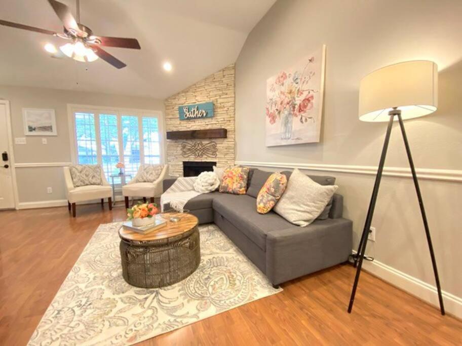 Comfortable Sleep 08 - Furnished Family Home with Spacious Backyard & Swing photo 4