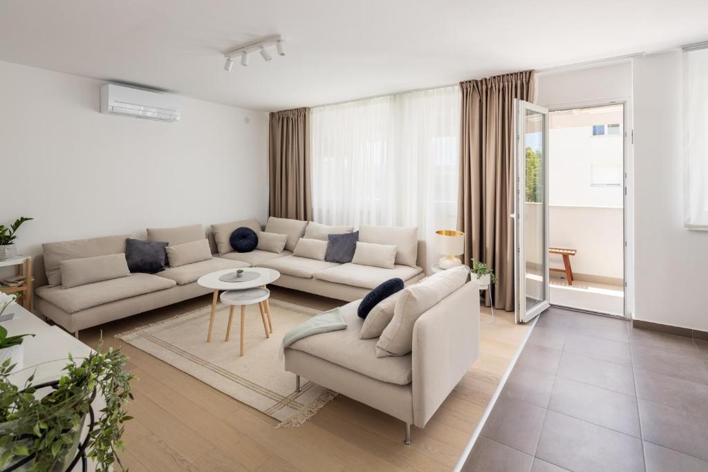 Apartment Nova 4*