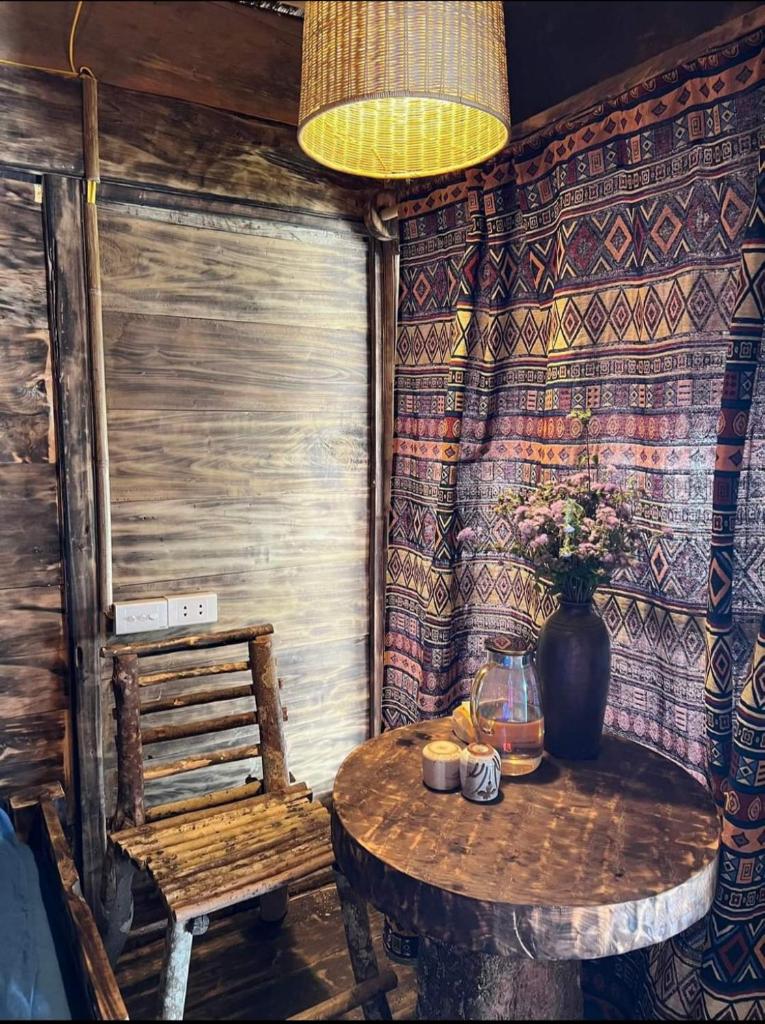 Lưng Núi Villa - 1941M Homestay Tà Xùa