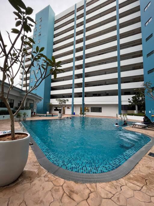 Mutiara Melaka Beach Resort by LaLuna photo 4