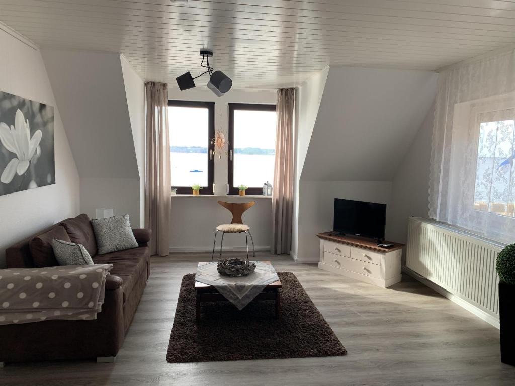 Ferienwohnung "Möltenorter Strand" photo 2