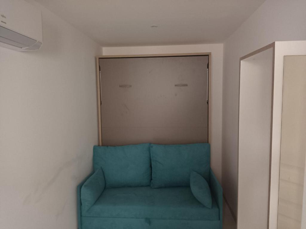 Appartement lumineux avec cour et jardin proche gare et commerce. photo 3