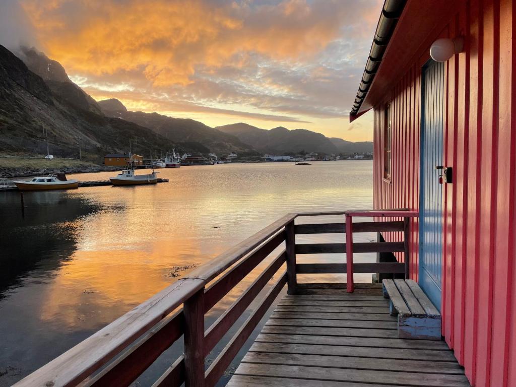 Kræmmervika Rorbuer - Rustic Cabins in Lofoten photo 4