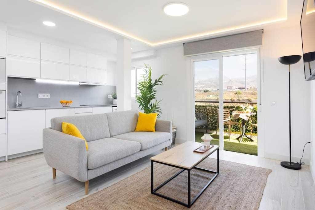 sunny island apartment arona