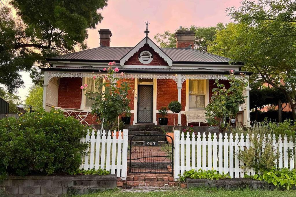 Hope street cottage- Peaceful & private with CBD conveniences photo 3