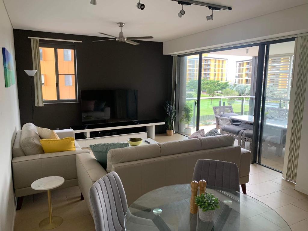 Darwin Waterfront Luxury Condo