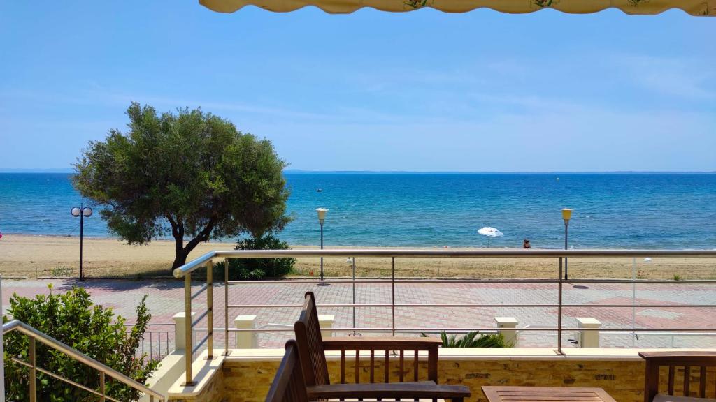 Porto Maria Beachfront Cottage photo 3
