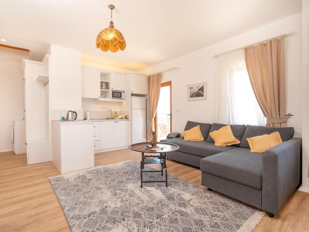 Beach House Hotel photo 2