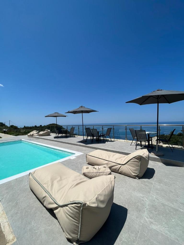 MELIKIRON LUXURY APARTMENTS photo 4