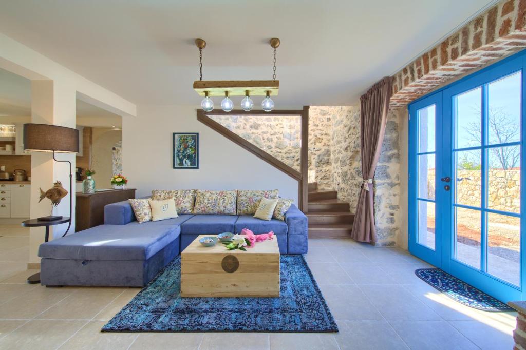 Luxury Villa Ive - heated pool and sauna photo 2