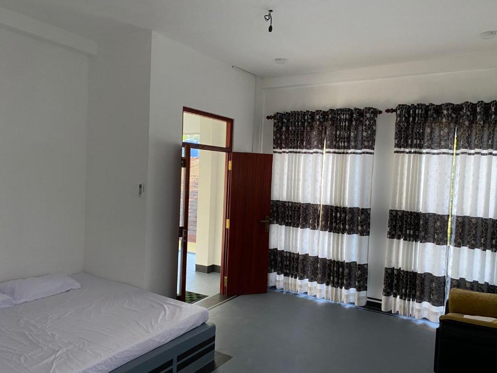 Check -in & out - Colombo photo 2