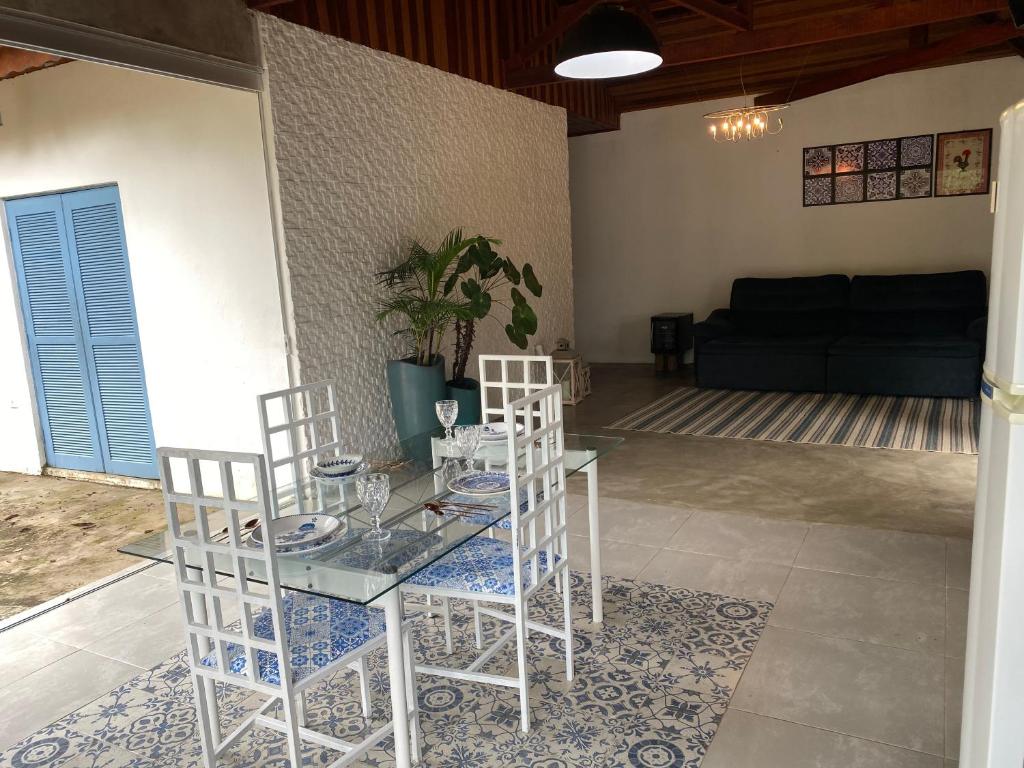 Casa de campo com muito verde e paz/2 quartos/Wi-Fi/churrasqueira/ deck/ trilha/ minha cachoeira photo 1