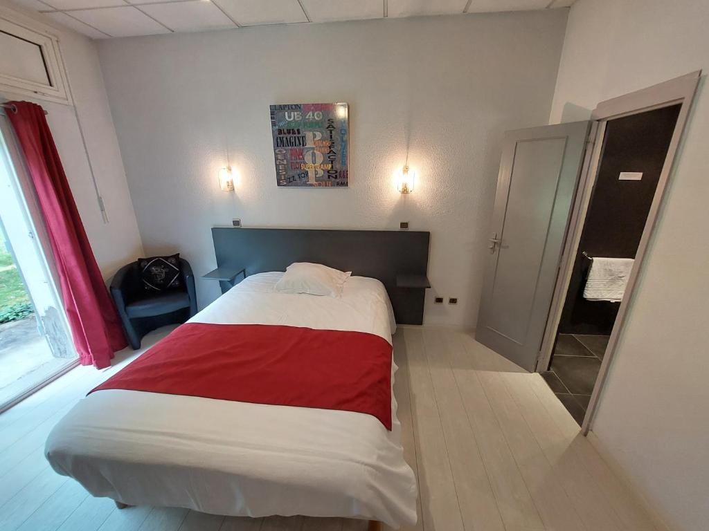 Hotel Relais des Garrigues - Logis Hotels photo 3