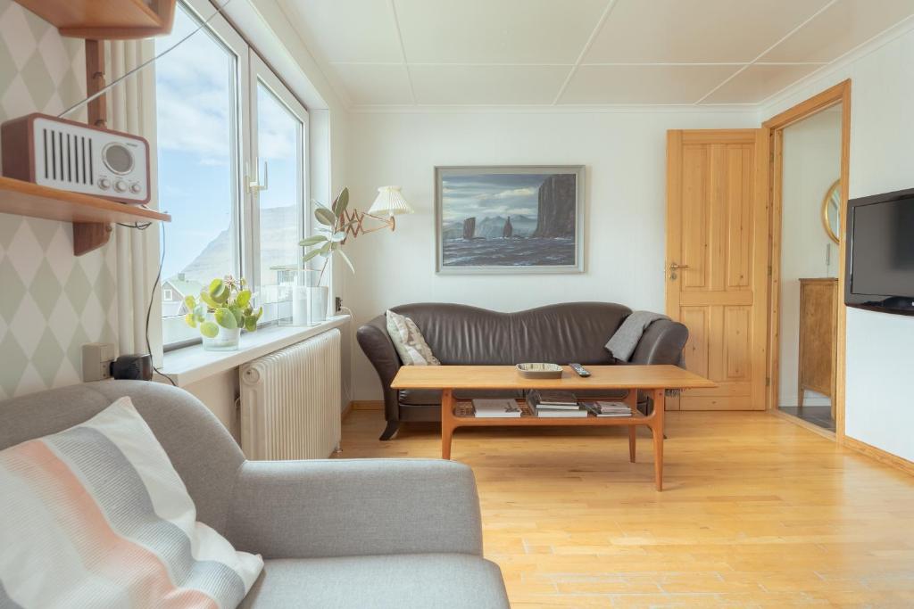 Serenity by the Sea / 3-BR House / Sea View photo 1