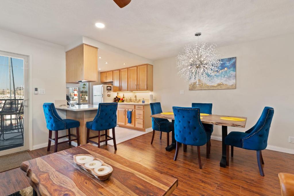 208B Harbor View, Steps from the Beach, Free Wifi photo 1
