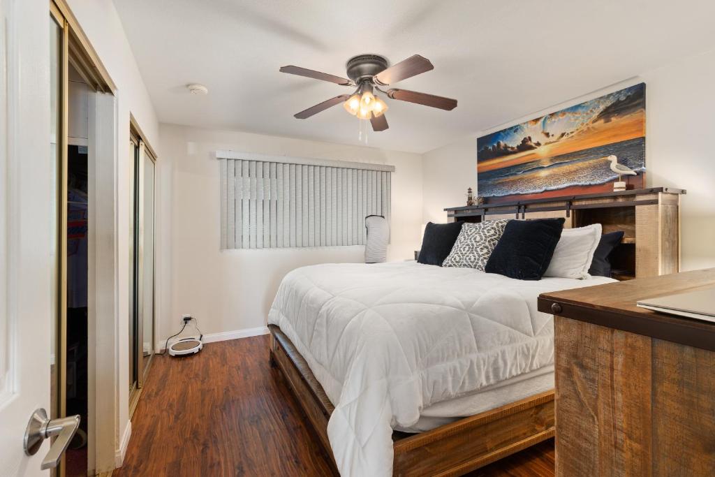 208B Harbor View, Steps from the Beach, Free Wifi photo 2