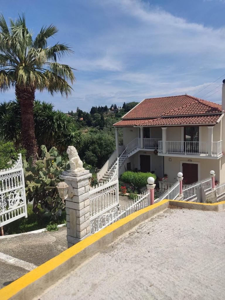 House Belelis photo 1