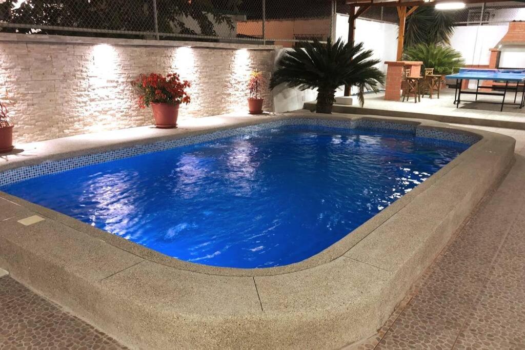 Casa en Ballenita: Piscina, Vóley, BBQ y Mar Cerca