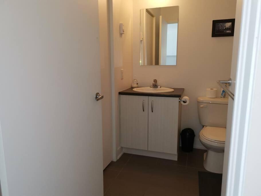 Lovely studio in Longueuil, near Downtown Montreal photo 1