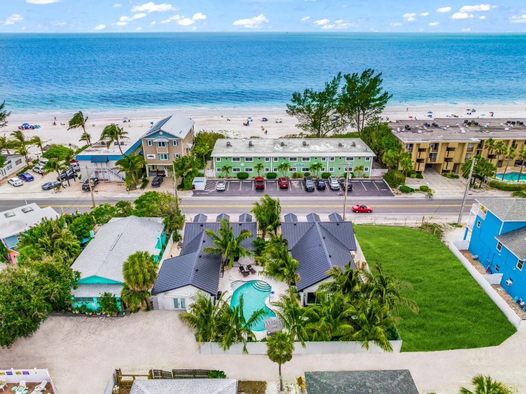 The Retreat at Anna Maria Island Inn photo 1