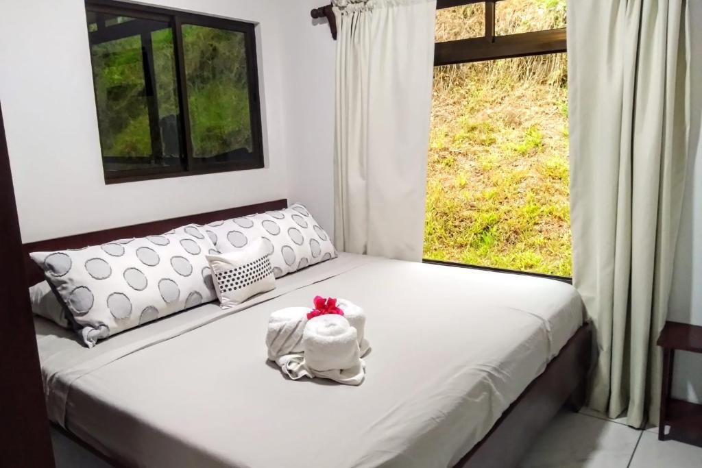 Luxury & Peaceful Lake Dream Villa With Pool2 photo 4