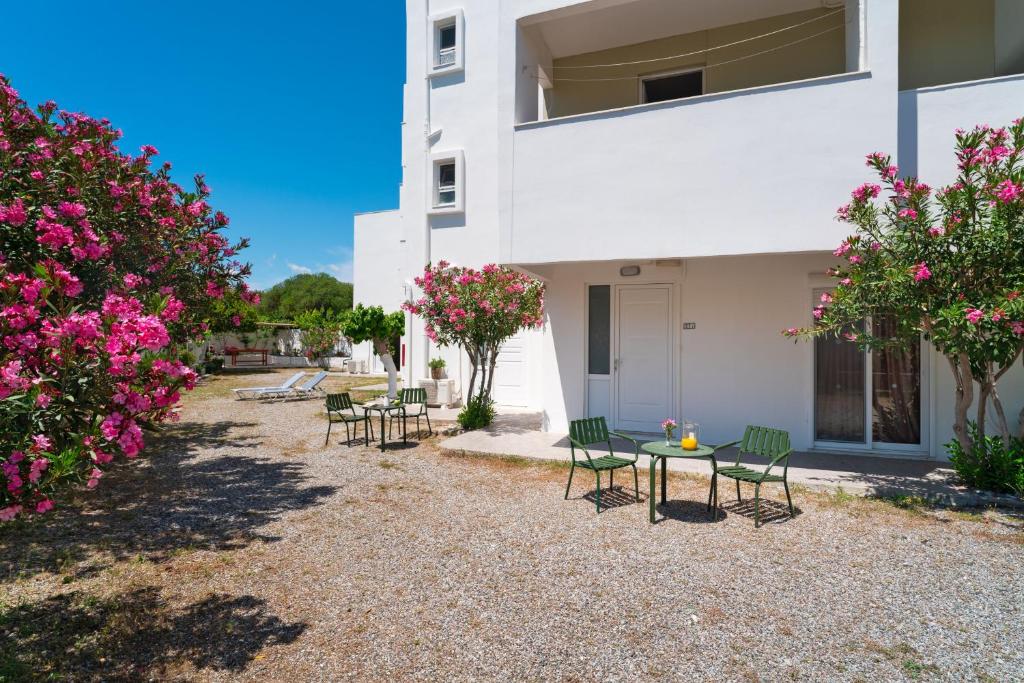 Tselios Apartments & Studios photo 4