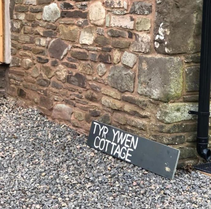 Tyr Ywen Cottage photo 1