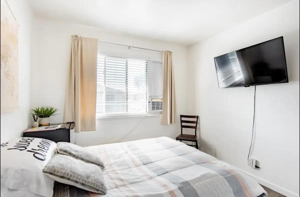 Don’s comfy private room photo 1