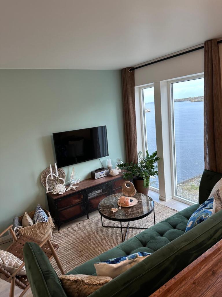 New Åkrahamn coast house photo 4