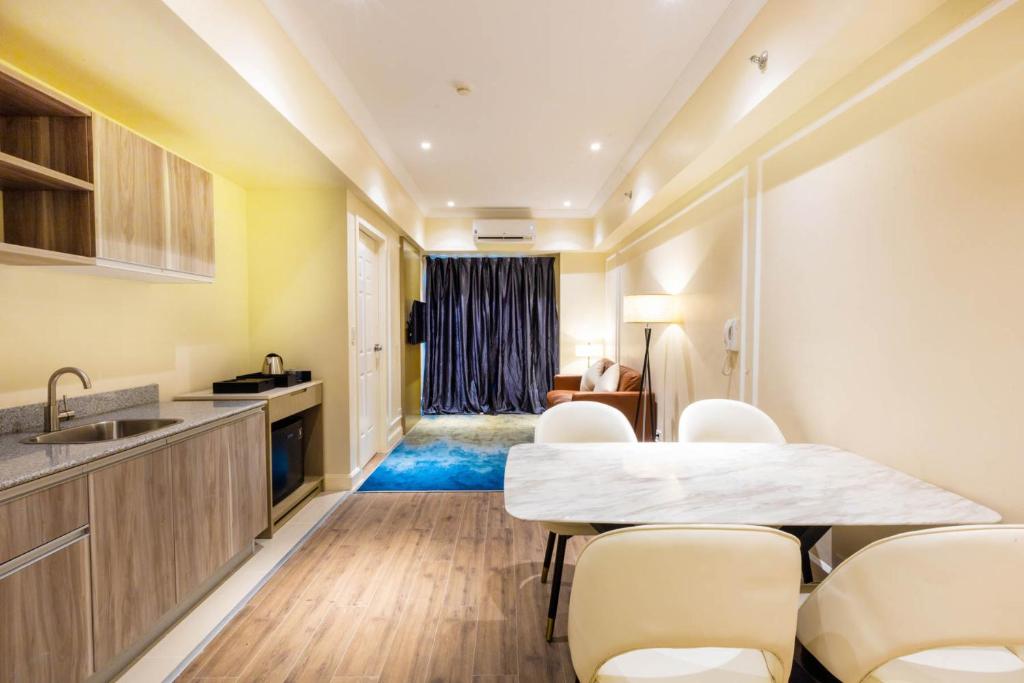 Noble Cebu Hotel photo 4