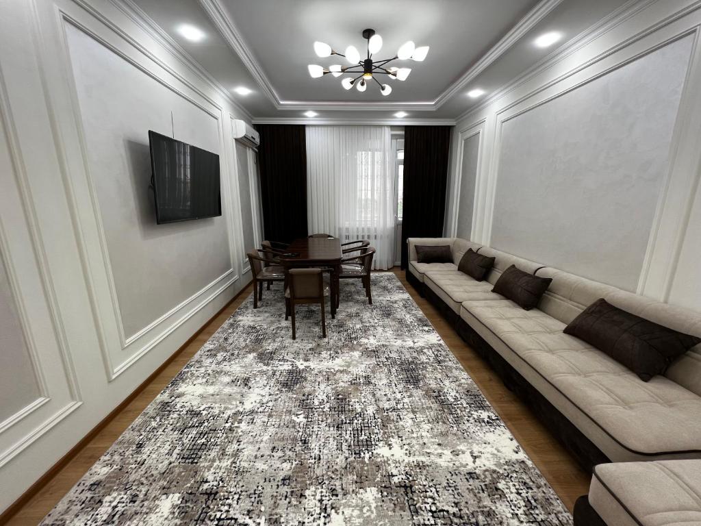 Renovated apt by the Savitsky Museum photo 4