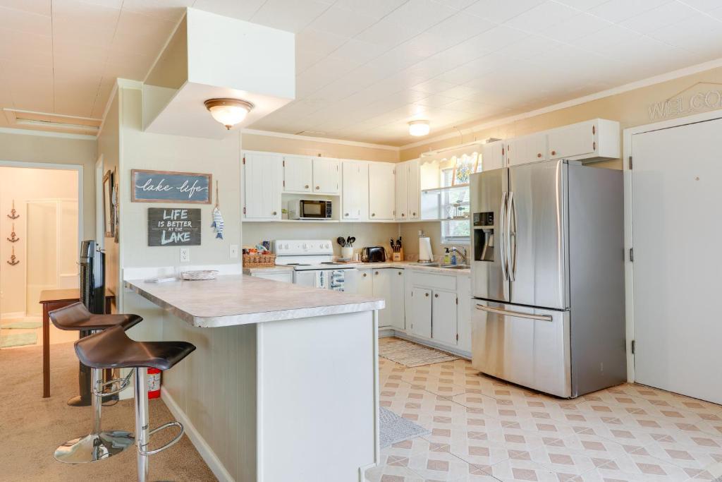 Pet-Friendly Canyon Lake Home - 2 Mi to Beach! photo 1