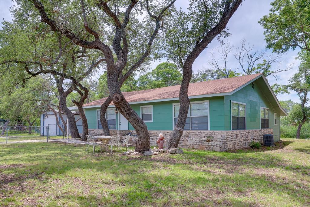 Pet-Friendly Canyon Lake Home - 2 Mi to Beach! photo 3