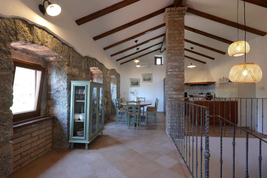 Villa Fani with Jacuzzi photo 4