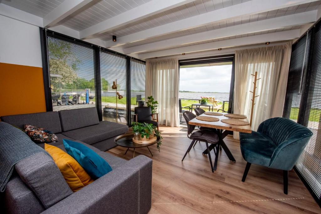 Houseboat De Waterparel, Paviljoenwei 4 Sneek - Offingawier photo 3