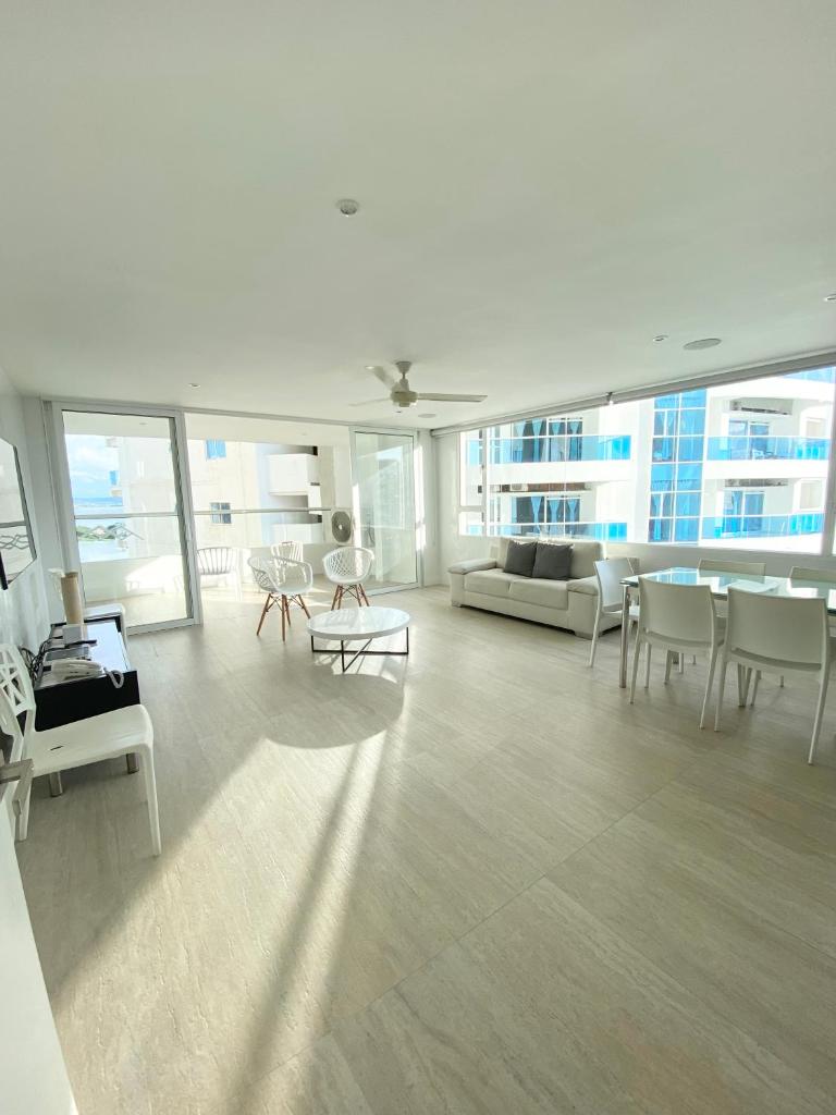 3tc10 Apartment In Caratgena In Front Of The Sea With Iare Conditioning And Wif photo 1