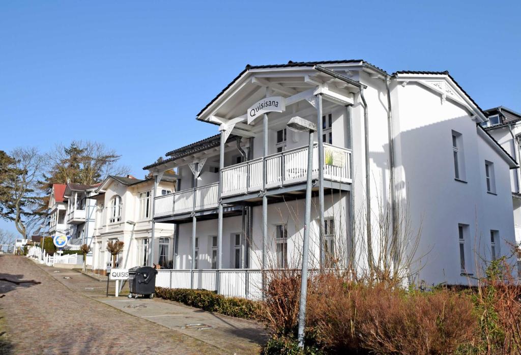 Ferienwohnungen mit Seeblick und Sauna photo 1