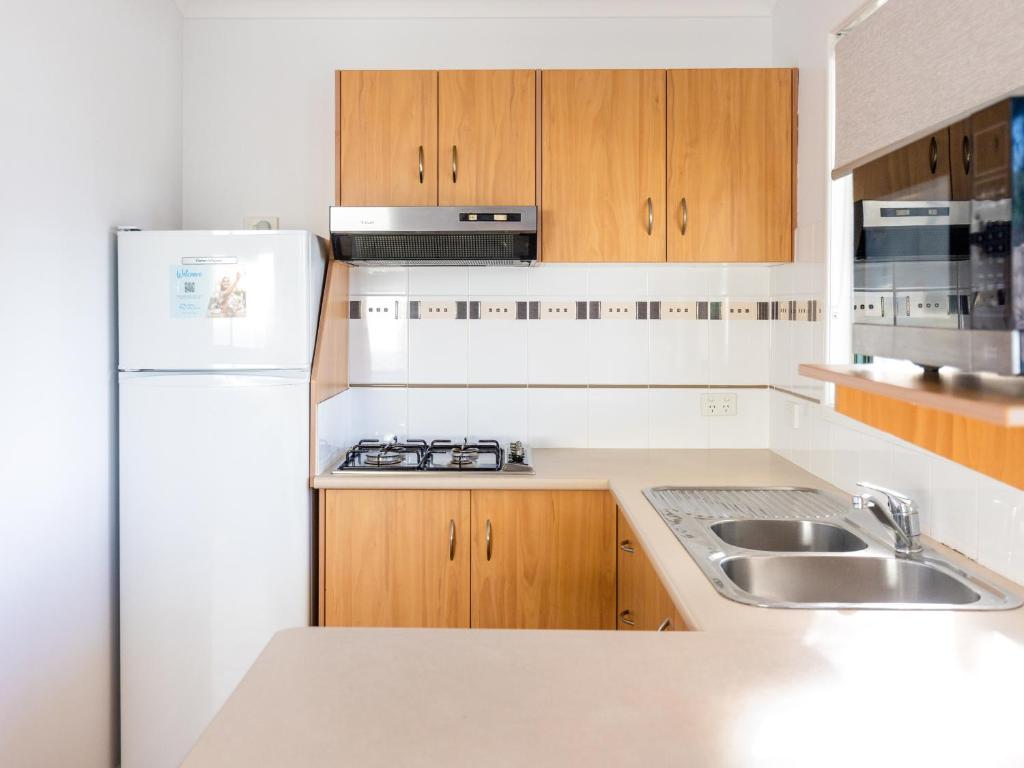 NRMA Bowen Beachfront Holiday Park - Tap to explore photos